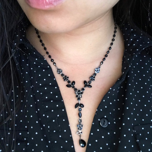Black Dangling Necklace with Adjustable Clasp - Picture 1 of 3